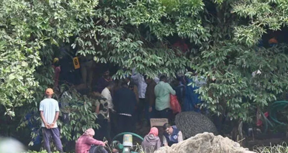 ധർമ്മസ്ഥല കേസ്:  കാട്ടിൽ നിന്ന് 7 പുരുഷ തലയോട്ടികൾ കണ്ടെത്തി SIT, ഒരു വർഷം പഴക്കം? വീണ്ടും ട്വിസ്റ്റ്