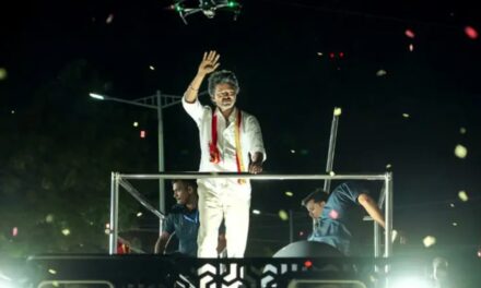 കരൂർ ദുരന്തം; മരിച്ചവരുടെ കുടുംബത്തിന് 20 ലക്ഷം പ്രഖ്യാപിച്ച് വിജയ് : പര്യടനം നിർത്തി