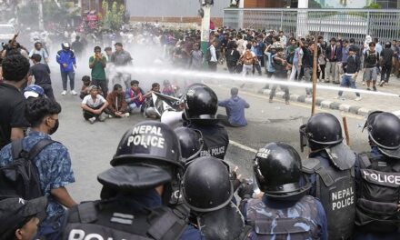 സോഷ്യല്‍ മീഡിയ നിരോധനം, നേപ്പാളില്‍ കത്തിപടര്‍ന്ന് യുവജനപ്രക്ഷോഭം,വിലക്ക് പിന്‍വലിച്ച് ഭരണകൂടം