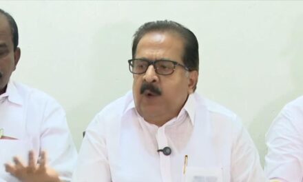 ശബരിമലയിൽ തീവെട്ടി കൊള്ള, മന്ത്രി വാസവനോട് ആറു ചോദ്യങ്ങളുമായി രമേശ് ചെന്നിത്തല