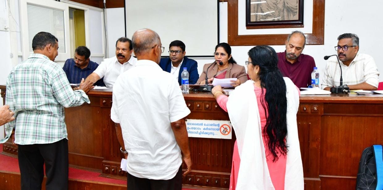 അനധികൃത സംഘടനയുടെ പേരിൽ പണപ്പിരിവ്; കർശന നടപടി സ്വീകരിക്കുമെന്ന് പ്രവാസി കമ്മീഷൻ