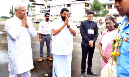 രാഷ്ട്രപതി എറണാകുളത്തേക്ക് തിരിച്ചു