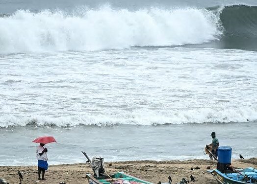 ആന്ധ്രയില്‍ നാശം വിതച്ചു മോന്‍ത, കേരളത്തില്‍ മഴ മുന്നറിയിപ്പ്