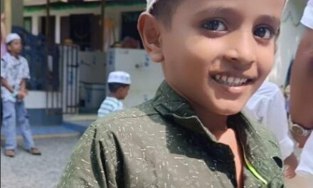 കുളത്തിൽ വീണ ചെരുപ്പെടുക്കാൻ ഇറങ്ങിയ കുട്ടി മുങ്ങിമരിച്ചു : രക്ഷിക്കാൻ പിന്നാലെ കുളത്തിൽ ചാടിയ കൂട്ടുകാരനെ നാട്ടുകാർ രക്ഷപെടുത്തി