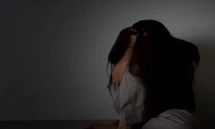 പ്രായപൂര്‍ത്തിയാകാത്ത പെണ്‍കുട്ടിയെ നഗ്‌നയാക്കി ആക്രമിച്ചു; മുറിയില്‍ പൂട്ടിയിട്ട് മര്‍ദിച്ച് ലഹരി നല്‍കി : ആറ് വിദ്യാര്‍ഥികള്‍ അറസ്റ്റില്‍