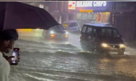 ഇടുക്കിയിൽ ശക്തമായ മഴ: പലയിടത്തും മണ്ണിടിച്ചിലും മലവെള്ളപ്പാച്ചിലും; മുല്ലപ്പെരിയാർ ഡാം തുറന്നു : ചക്രവാതച്ചുഴി 24 മണിക്കൂറിനുള്ളിൽ തീവ്ര ന്യൂനമർദ്ദമായി മാറും;