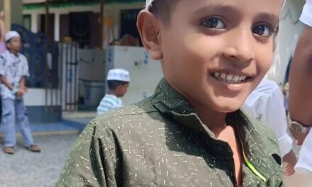 കുളത്തിൽ വീണ ചെരുപ്പെടുക്കാൻ ഇറങ്ങിയ കുട്ടി മുങ്ങിമരിച്ചു. രക്ഷിക്കാൻ പിന്നാലെ കുളത്തിൽ ചാടിയ കൂട്ടുകാരനെ നാട്ടുകാർ രക്ഷപെടുത്തി