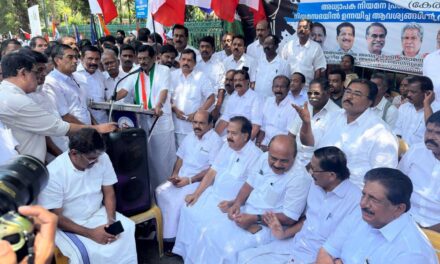 എയ്ഡഡ് സ്‌കൂള്‍ അധ്യാപക നിയമനം: സര്‍ക്കാരിനെതിരെ കേരളാ കോണ്‍ഗ്രസ്സ് സെക്രട്ടറിയേറ്റ് പടിക്കല്‍ കൂട്ട ധര്‍ണ നടത്തി