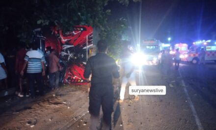 എം സി റോഡില്‍ പുലര്‍ച്ചെ വാഹനാപകടം 49 പേര്‍ക്ക് പരിക്ക് 18 പേരുടെ നില ഗുരുതരം കണ്ണൂര്‍ സ്വദേശിനി മരിച്ചു