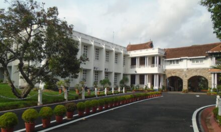 രാജ്ഭവന്‍ ഇനി ലോക്ഭവന്‍