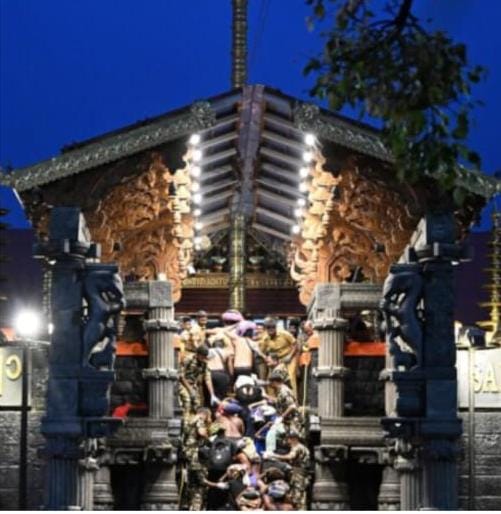 മൂന്നുദിനങ്ങളില്‍ ശബരിമലയിലെത്തിയത് മൂന്നുലക്ഷത്തിലധികം തീര്‍ഥാടകര്‍