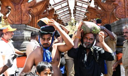 ശബരിമലയിലെ അഭൂതപൂർവ്വമായ ഭക്തജന തിരക്ക് നിയന്ത്രിക്കാൻശബരിമല ദർശനത്തിന് അനുവദിക്കുന്ന സ്പോട് ബുക്കിംഗ് 5000 ആയി നിജപ്പെടുത്തി