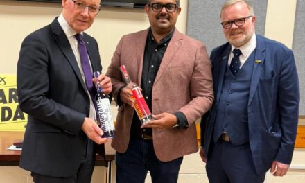 സ്കോട്ട്ലൻഡിലെ തിരഞ്ഞെടുപ്പ് കൺവെൻഷനിൽ താരമായി മലയാളി ‘മണവാട്ടിയും’; ഫസ്റ്റ് മിനിസ്റ്ററുടെ കൈയ്യൊപ്പുമായി മലയാളി വാറ്റ് ലേലത്തിൽ!!.