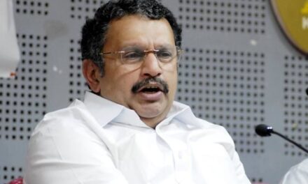 സി.പി.എം എം.എല്‍.എ മുകേഷും ,രാഹുല്‍ മാങ്കൂട്ടത്തില്‍ എം.എല്‍.എയും ചെയ്ത പ്രവൃത്തി ഒന്നുതന്നെയാണെന്നും മുകേഷ് പീഡിപ്പിച്ച സ്ത്രീക്കും മാനമുണ്ടന്നും കോണ്‍ഗ്രസ് നേതാവ് കെ.മുരളീധരൻ