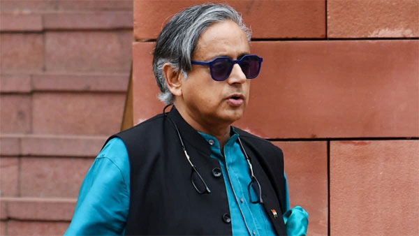 ബിഹാര്‍ പ്രചാരണത്തിന് ക്ഷണിച്ചില്ല താന്‍ നെഹ്‌റു കുടുംബത്തിന് എതിരല്ല ശശി തരൂര്‍