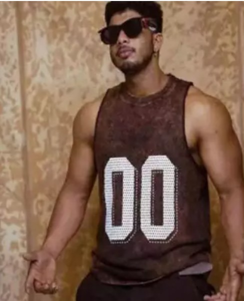 ശരീരം മുഴുവനും ഭീതിപ്പെടുത്തുന്ന രീതിയിൽ ‘നീല’ നിറം; ജീവനറ്റ് കമിഴ്ന്ന് കിടക്കുന്ന നിലയിൽ മൃതദേഹം; ജിം ട്രെയിനര്‍ വീടിനുള്ളിൽ മരിച്ച നിലയിൽ