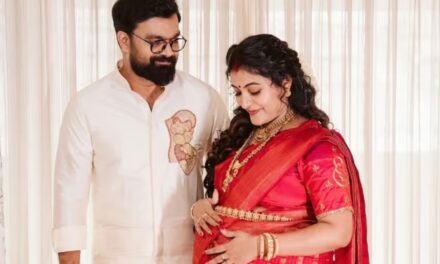 പ്രെഗ്നൻസിക്കിടെ നാലാം മാസത്തിൽ കോവിഡ്, ബ്ലെഡിൽ ഇൻഫെക്ഷൻ കയറി കൂടെ ബ്ലീഡിങ്ങും; ഗർഭകാലത്തെ അനുഭവങ്ങൾ പങ്കിട്ട് ദുർ​ഗ കൃഷ്ണ