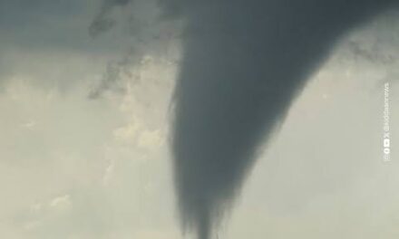 നാശചുഴലി ഇന്ത്യൻ തീരത്തേക്ക്, തമിഴ്നാട്ടിൽ ജാഗ്രത