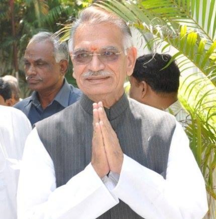 മുൻ കേന്ദ്ര ആഭ്യന്തര മന്ത്രി ശിവരാജ് പാട്ടീൽ  അന്തരിച്ചു