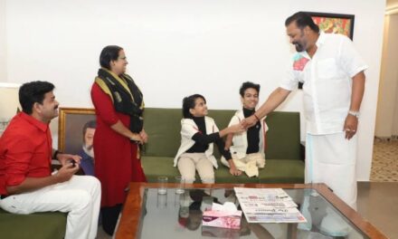 യാസിനെ ചേർത്തുപിടിച്ചു സുരേഷ് ഗോപി .സന്തോഷ കണ്ണീർ തുടച്ചു യാസീൻ