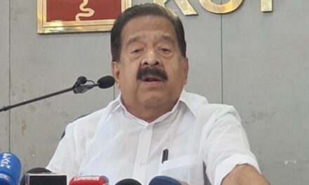 ശബരിമല സ്വർണ്ണക്കൊള്ള : നിർണായക വിവരം അന്വേഷണ സംഘത്തിന് കൈമാറാൻ രമേശ് ചെന്നിത്തല