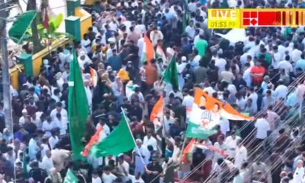 വിജയാഘോഷം തുടങ്ങി യുഡിഎഫ്