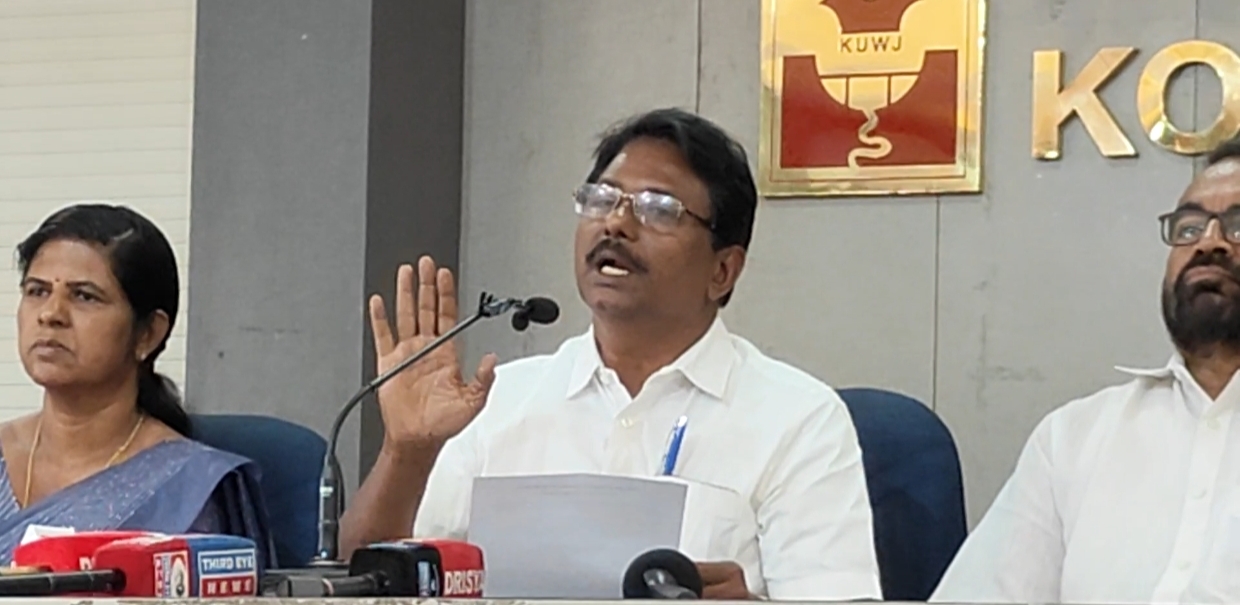 കുമരകത്ത് കോൺഗ്രസ് ബിജെപി സഖ്യം എന്ന ആരോപണം കടുപ്പിച്ച് സിപിഎം