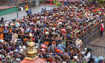 അയ്യപ്പഗാന പാരഡി കേട്ടവര്‍ക്കെതിരെ വരെ കേസെടുക്കാന്‍ പോലീസ്, പരിഹസിച്ച് പ്രതിപക്ഷവും ബിജെപിയും