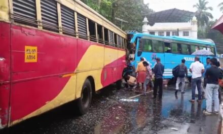 തൃശൂരിൽ ബസുകൾ കൂട്ടിയിടിച്ച് നിരവധിപേർക്ക് പരിക്ക്; ഡ്രൈവറുടെ നില ഗുരുതരം