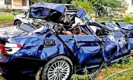 നിർത്തിയിട്ടിരുന്ന തടിലോറിയിൽ കാറിടിച്ചു; മെഡിക്കൽ വിദ്യാർഥിനിക്കു ദാരുണാന്ത്യം, 2 പേർക്ക് ഗുരുതര പരുക്ക്