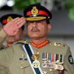 അസീം മുനീർ പാക് സൈന്യത്തിന്‍റെ പരമാധികാരി ആകും മുമ്പേ പ്രധാനമന്ത്രി ഷെഹ്ബാസ് രാജൃം വിട്ടു.