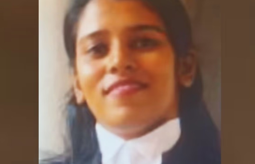 ആലപ്പുഴയിൽ യുവ അഭിഭാഷകയെ മരിച്ചനിലയിൽ കണ്ടെത്തി