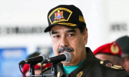 അമേരിക്കൻ ആക്രമണം:വെനസ്വേലൻ പ്രസിഡന്റ് മഡുറോയും ഭാര്യയും യുഎസിന്റെ പിടിയിൽ