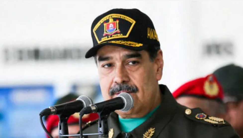 അമേരിക്കൻ ആക്രമണം:വെനസ്വേലൻ പ്രസിഡന്റ് മഡുറോയും ഭാര്യയും യുഎസിന്റെ പിടിയിൽ