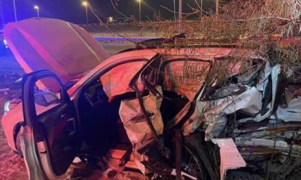 കുവൈറ്റിനെ നടുക്കി വാഹനാപകടം;  ഒരു സ്ത്രീക്കും കുട്ടിക്കും ദാരുണാന്ത്യം, കാർ മുഴുവൻ തകർന്ന് തരിപ്പണമായി