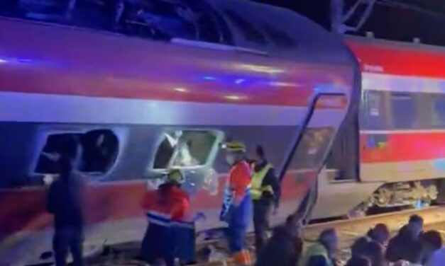 സ്‌പെയിനിൽ അതിവേഗ ട്രെയിനുകൾ കൂട്ടിയിടിച്ച് അപകടം: 21 മരണം, 25ലേറെ പേർക്ക് പരിക്ക്