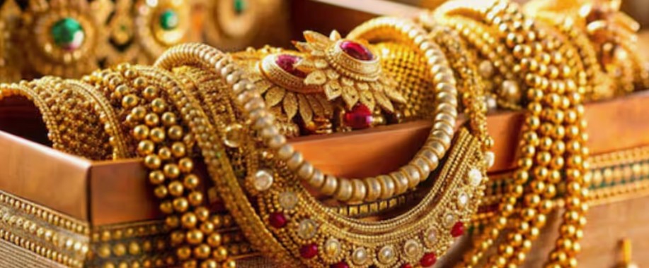 രാവിലെ 2360 രൂപ കൂടി, ഉച്ചയോടെ പവന് 1400 രൂപ പിന്നെയും കൂടി…. സ്വർണം വാങ്ങാൻ ഇന്ന് എത്ര നൽകണം?