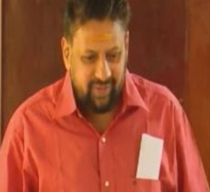 തന്ത്രി കണ്ഠരര് രാജീവര് ഐസിയുവിൽ