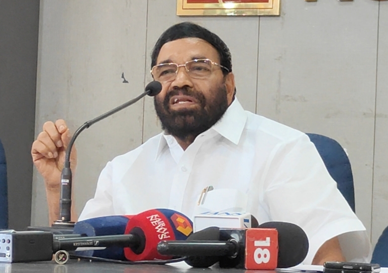 നന്ദഗോവിന്ദം ഭജൻസ് അയ്യപ്പ സംഗമത്തിൽ പങ്കെടുത്തിരുന്നോ എന്നത് സംബന്ധിച്ച് വിശദീകരണം നൽകേണ്ടത് ദേവസ്വം ബോർഡ്