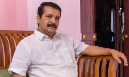 വി എസ് അച്യുതാനന്ദൻ്റെ മുൻ പേഴ്‌സണൽ അസിസ്റ്റൻ്റ് എ സുരേഷ് മലമ്പുഴയിൽ യു ഡി എഫ് സ്ഥാനാർഥിയാകും