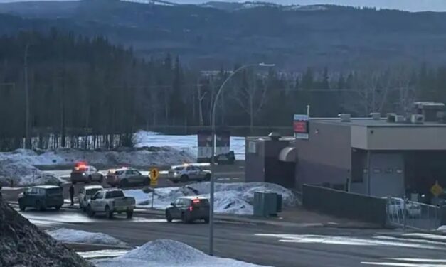 കാനഡയിലെ സ്‌കൂളില്‍ വെടിവെപ്പ്; അക്രമി അടക്കം പത്തുപേര്‍ കൊല്ലപ്പെട്ടു, നിരവധി പേര്‍ക്ക് പരിക്ക്