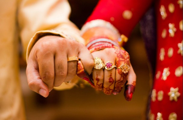 വിവാഹം കഴിഞ്ഞ് മണിക്കൂറുകള്‍ മാത്രം , വരന്‍ ട്രാന്‍സ്ജെന്‍ഡറാണെന്ന് അറിഞ്ഞത് വിവാഹദിവസം രാത്രി ഒടുവില്‍ വധുവില്ലാതെ വരന്‍ പടിയിറങ്ങി!