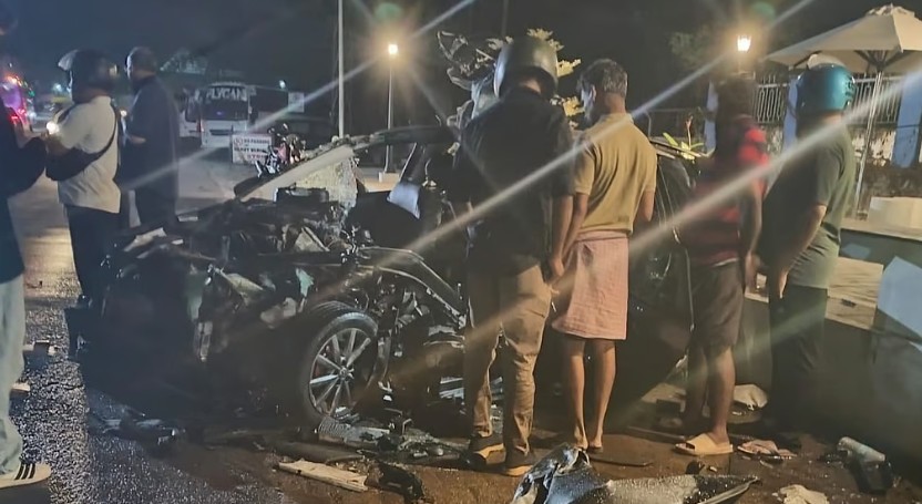 കോഴിക്കോട് ഉത്സവം കണ്ട് മടങ്ങിയ യുവാക്കളുടെ കാർ ലോറിയുമായി കൂട്ടിയിടിച്ചു, നാലു പേർക്ക് ദാരുണാന്ത്യം