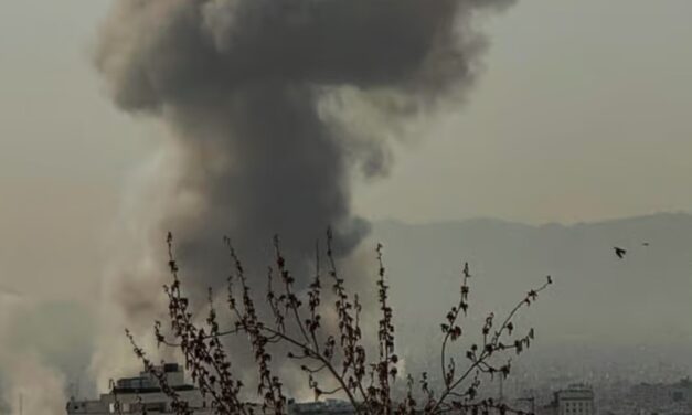 ബഹ്‌റൈൻ, കുവൈത്ത്, അബുദാബി എന്നിവിടങ്ങളിൽ സ്ഫോടനം; അമേരിക്ക-ഇസ്രയേൽ മിസൈൽ പതിച്ചത് സ്കൂളിൽ, 5 പെൺകുട്ടികൾ കൊല്ലപ്പെട്ടു, അബുദാബിയിൽ ഒരു മരണം, ഇറാഖിൽ 2 പേർ കൊല്ലപ്പെട്ടു