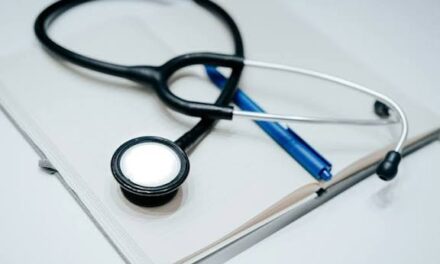 ഡോക്ടർമാർ അനിശ്ചിതകാല സമരത്തിലേക്ക്; ഇന്ന് മുതൽ ഒ.പി ബഹിഷ്കരിക്കും