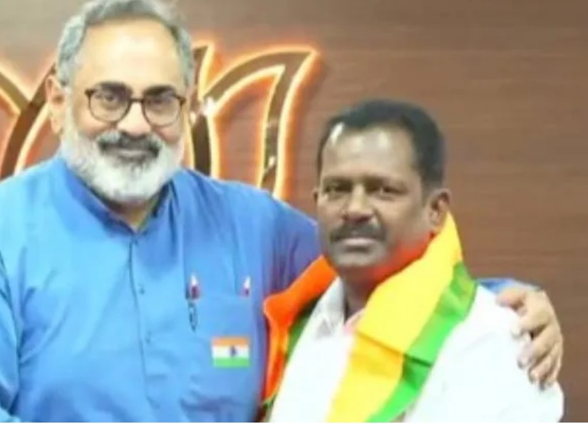 മുന്‍ എംഎല്‍എ കെ.അജിത് ബിജെപിയില്‍, സംസ്ഥാന സെക്രട്ടറിയുടെ നാടായ വൈക്കത്തെ വൈക്കം മുന്‍ എംഎല്‍എ എം,കെ കേശവന്റെ മകന്റെ ചുവടുമാറ്റത്തില്‍ അമ്പരപ്പോടെ സിപിഐ