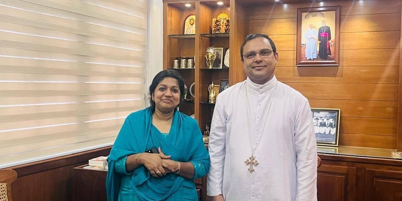 മറിയ ഉമ്മൻ ചങ്ങനാശ്ശേരി ആർച്ച് ബിഷപ്പിനെ സന്ദർശിച്ചു