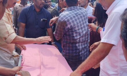 കണ്‍മുന്നില്‍ അപകടത്തില്‍പെട്ടു പരുക്കേറ്റുകിടന്ന യുവാവിനു രക്ഷകനായി രാഹുല്‍ ഗാന്ധി