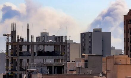 ഇറാൻ സംഘർഷം: വിമാനസർവീസുകൾ നിർത്തിവയ്ക്കുന്നുവെന്ന് ഖത്തർ എയർവേയ്സ്, വിദേശ കപ്പലുകളിലെ മൂന്ന് ഇന്ത്യൻ നാവികർ കൊല്ലപ്പെട്ടു, സ്ഥിരീകരിച്ച് ഡിജി ഷിപ്പിങ്