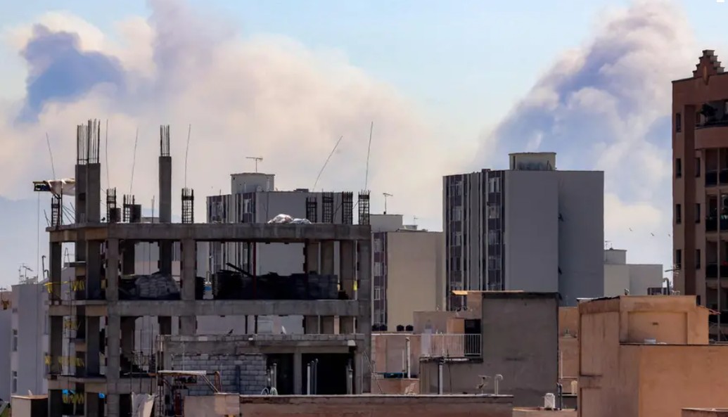 ഇറാൻ സംഘർഷം: വിമാനസർവീസുകൾ നിർത്തിവയ്ക്കുന്നുവെന്ന് ഖത്തർ എയർവേയ്സ്, വിദേശ കപ്പലുകളിലെ മൂന്ന് ഇന്ത്യൻ നാവികർ കൊല്ലപ്പെട്ടു, സ്ഥിരീകരിച്ച് ഡിജി ഷിപ്പിങ്